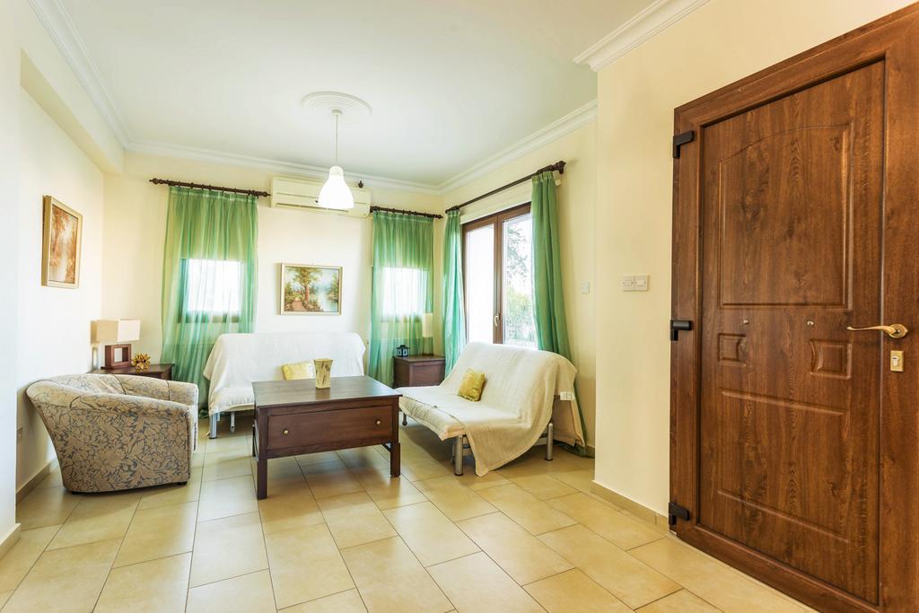 Villa Nikolina Dhrousha ภายนอก รูปภาพ